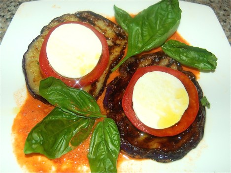 Salada Caprese over Melanzana